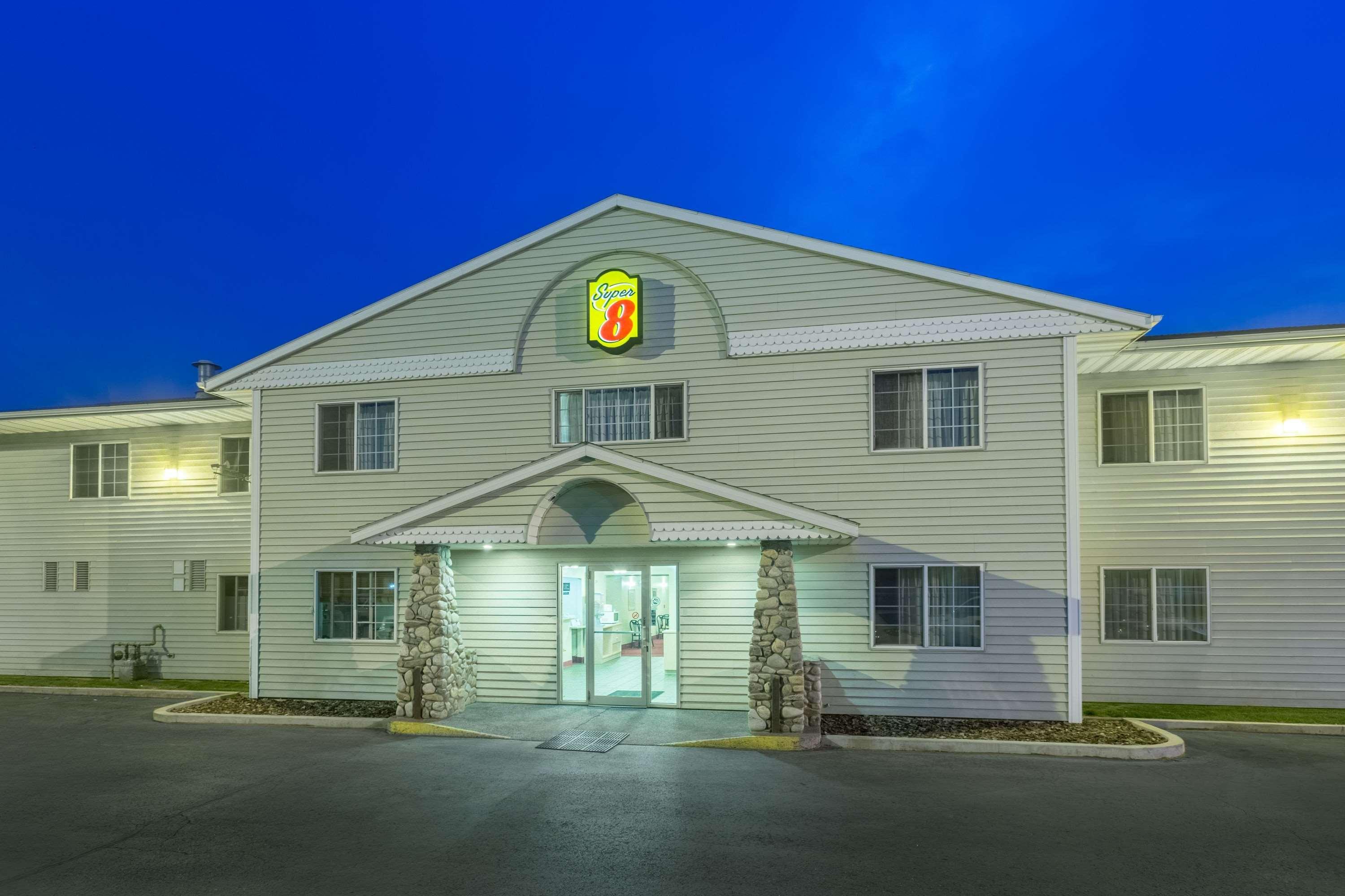 Super 8 By Wyndham Hamilton Hotel Exterior foto